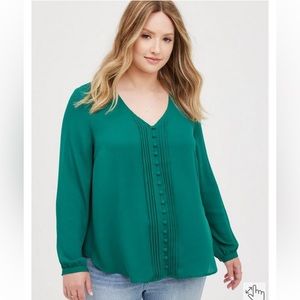 Torrid GEORGETTE PINTUCK
BUTTON-FRONT BLOUSE